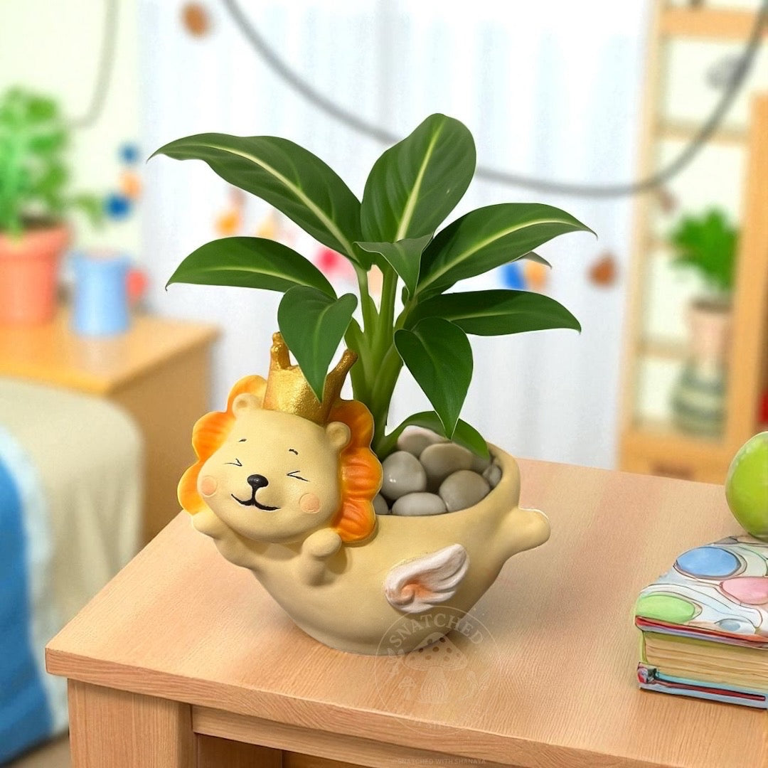 Mighty Lion Planter